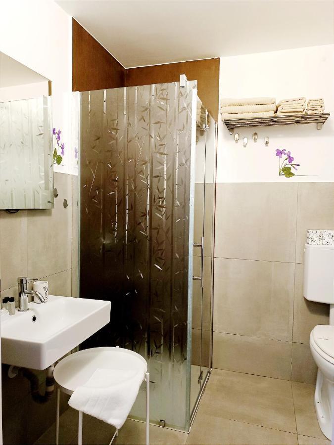 Stanza Con Bagno Privato Orvieto Centro Storico, Aria Condizionata Netflix Vicino Al Pozzo Della Cava-Affittacamere "Carvajal Rooms" Buitenkant foto
