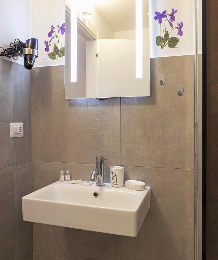 Stanza Con Bagno Privato Orvieto Centro Storico, Aria Condizionata Netflix Vicino Al Pozzo Della Cava-Affittacamere "Carvajal Rooms" Buitenkant foto